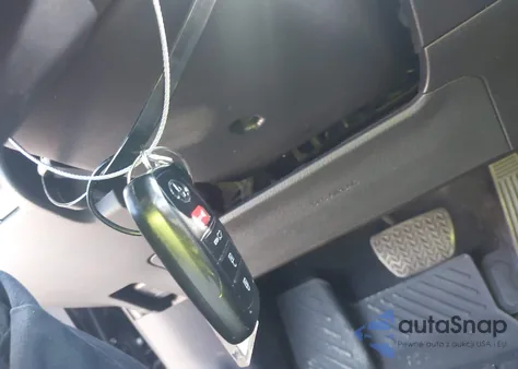 2025 Toyota Camry Le z USA, uszkodzony, nr VIN 4T1DAACK8SU003494